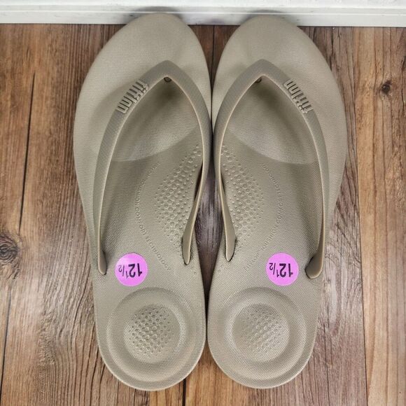 FitFlop IQushion Ergonomic Flip Flops Men 12.5 Grey Timberwolf Beach Sandals NEW main image 6